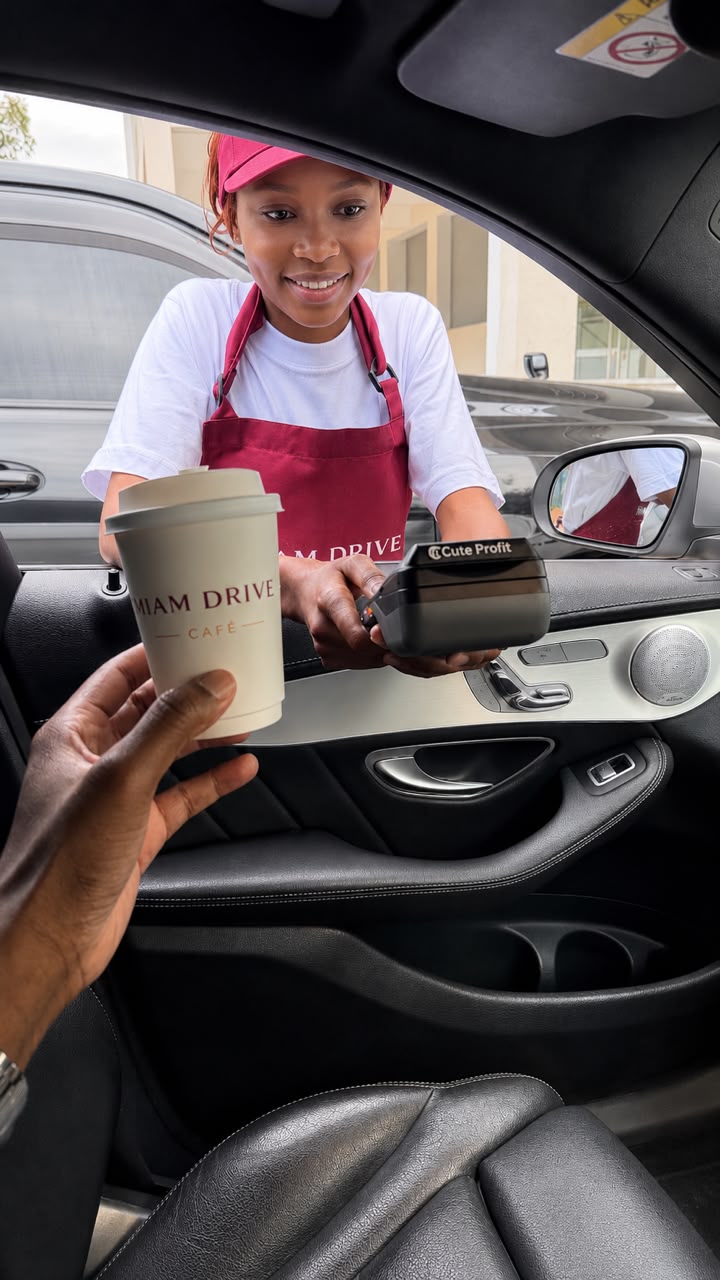 Miam Drive Cafe